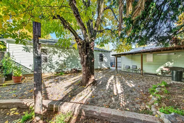 $455,000 | 211 Triplett Drive, Cloverdale, CA 95425