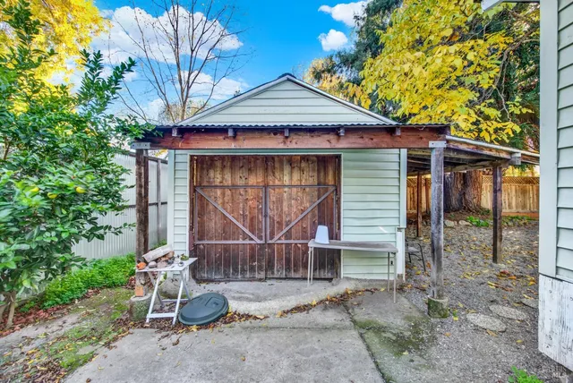 $455,000 | 211 Triplett Drive, Cloverdale, CA 95425