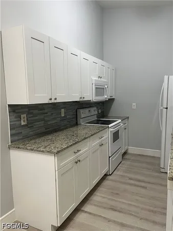 $1,300 | 5111 Southwest Courtyards Court, Unit 44, Cape Coral, FL 33914