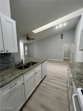 $1,300 | 5111 Southwest Courtyards Court, Unit 44, Cape Coral, FL 33914