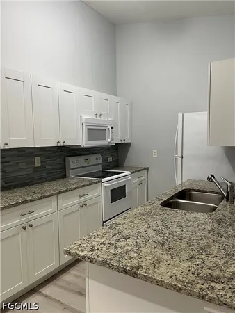$1,300 | 5111 Southwest Courtyards Court, Unit 44, Cape Coral, FL 33914