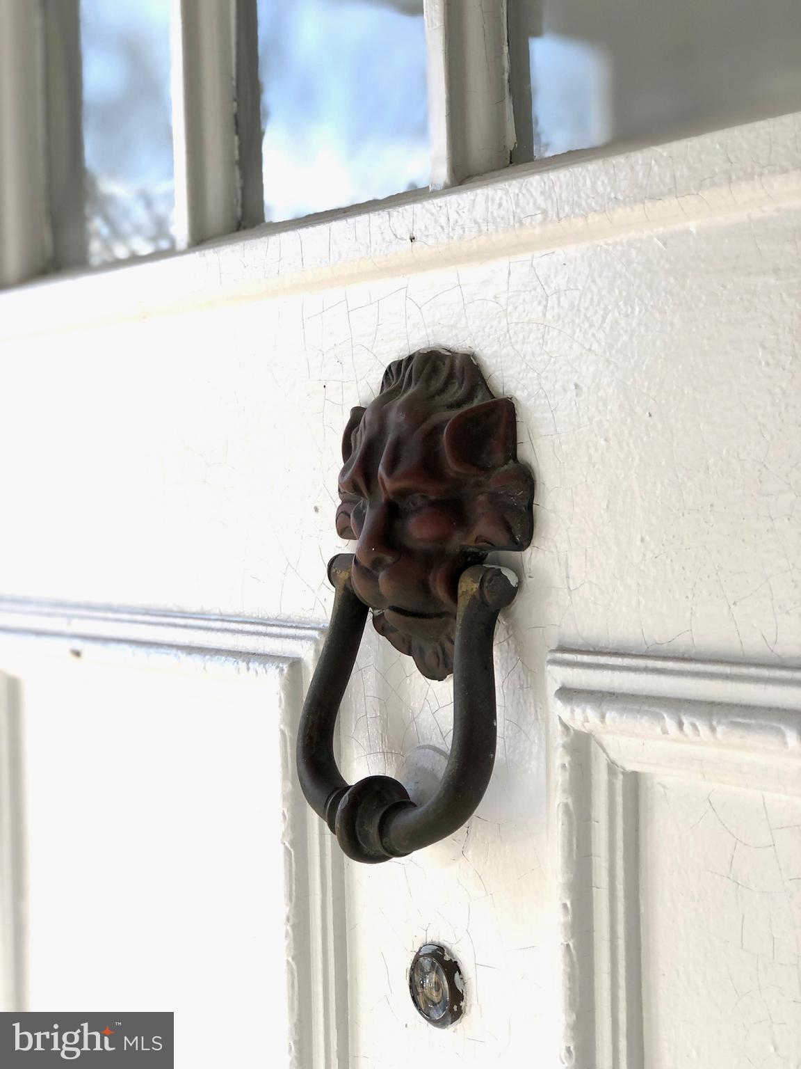 7038 Leestone Street Springfield, VA 22151 - Photo 2 of 34