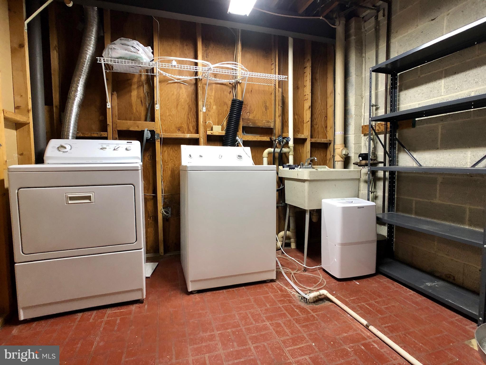 7038 Leestone Street Springfield, VA 22151 - Photo 34 of 34 Laundry