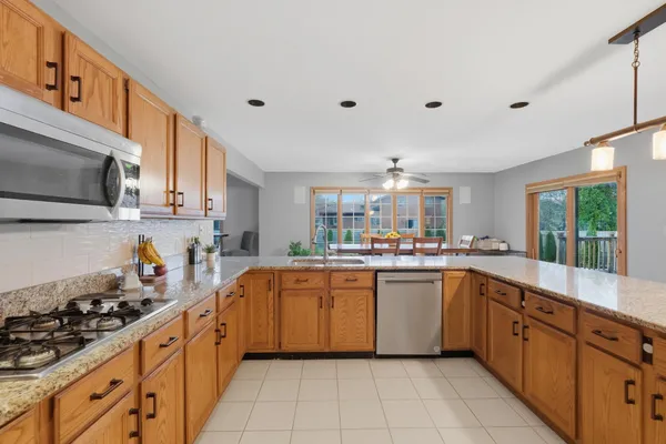 $3,200 | 1000 Brooke Lane, Schererville, IN 46375