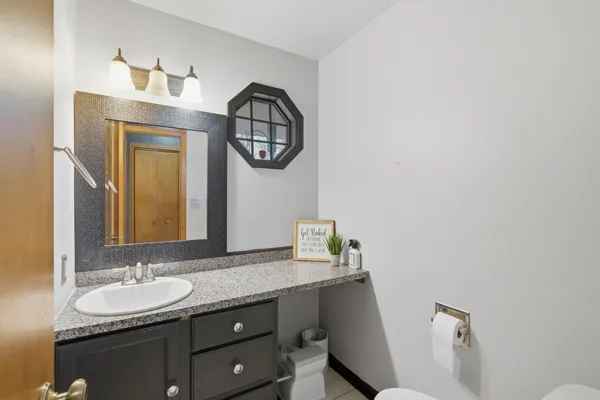 $3,200 | 1000 Brooke Lane, Schererville, IN 46375