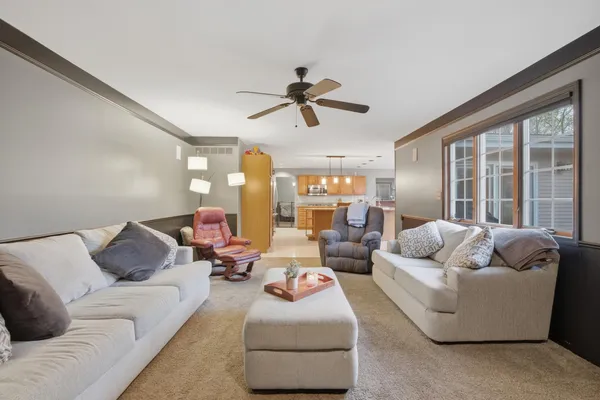 $3,200 | 1000 Brooke Lane, Schererville, IN 46375