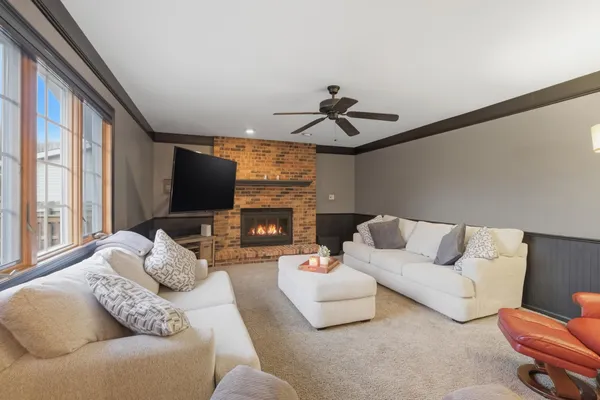 $3,200 | 1000 Brooke Lane, Schererville, IN 46375