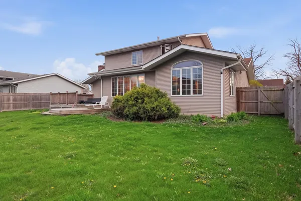 $3,200 | 1000 Brooke Lane, Schererville, IN 46375