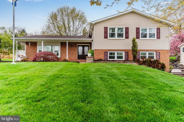 $485,000 | 313 Indian Creek Drive, Mechanicsburg, PA 17050