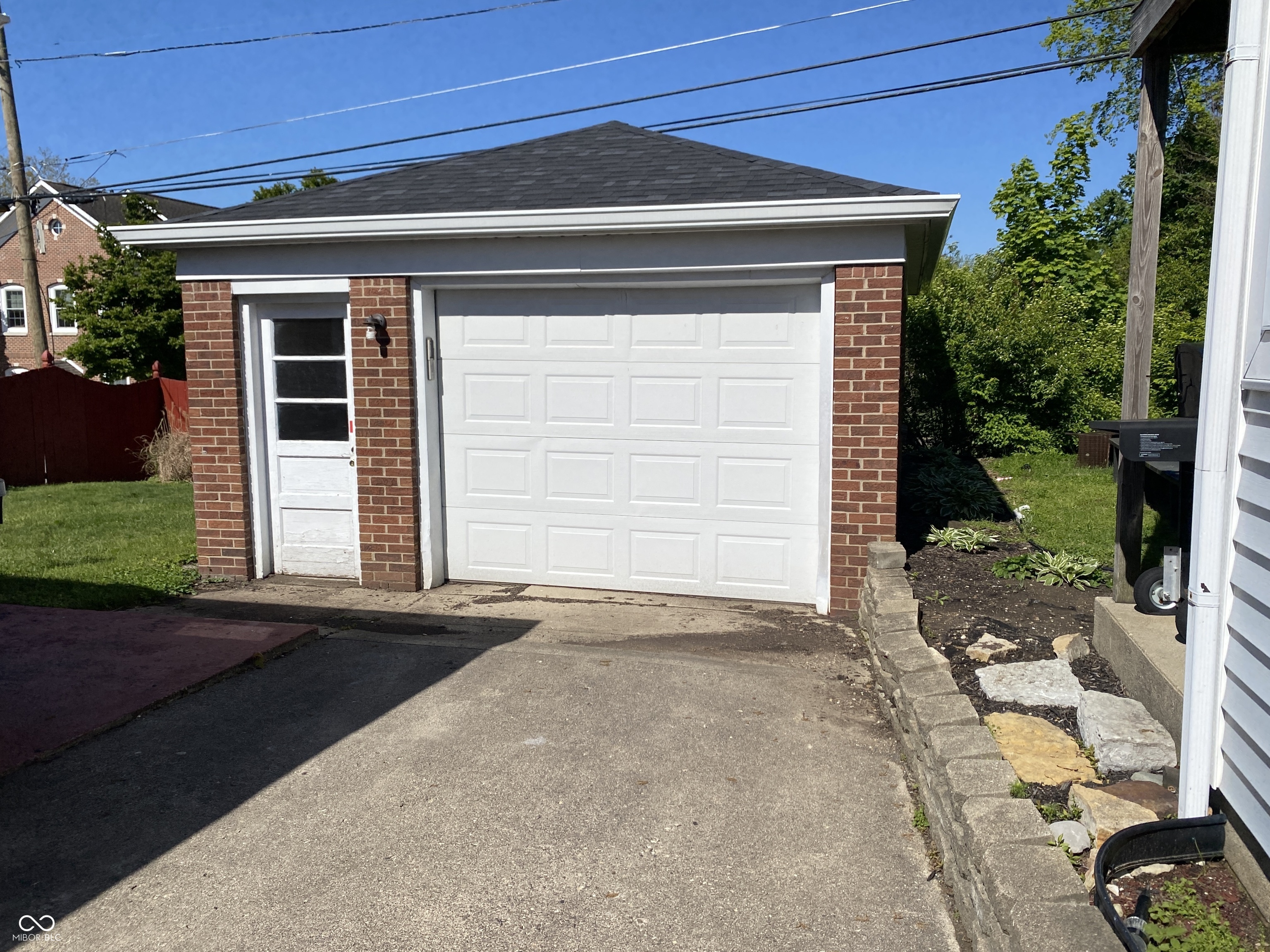 611 Chestnut Street Anderson, IN 46012 - Photo 3 of 14