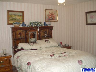 627 East Jefferson Street Warren, IN 46792 - Photo 6 of 8