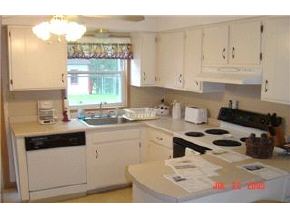 11 Cole Road Derry, NH 03038 - Photo 4 of 5