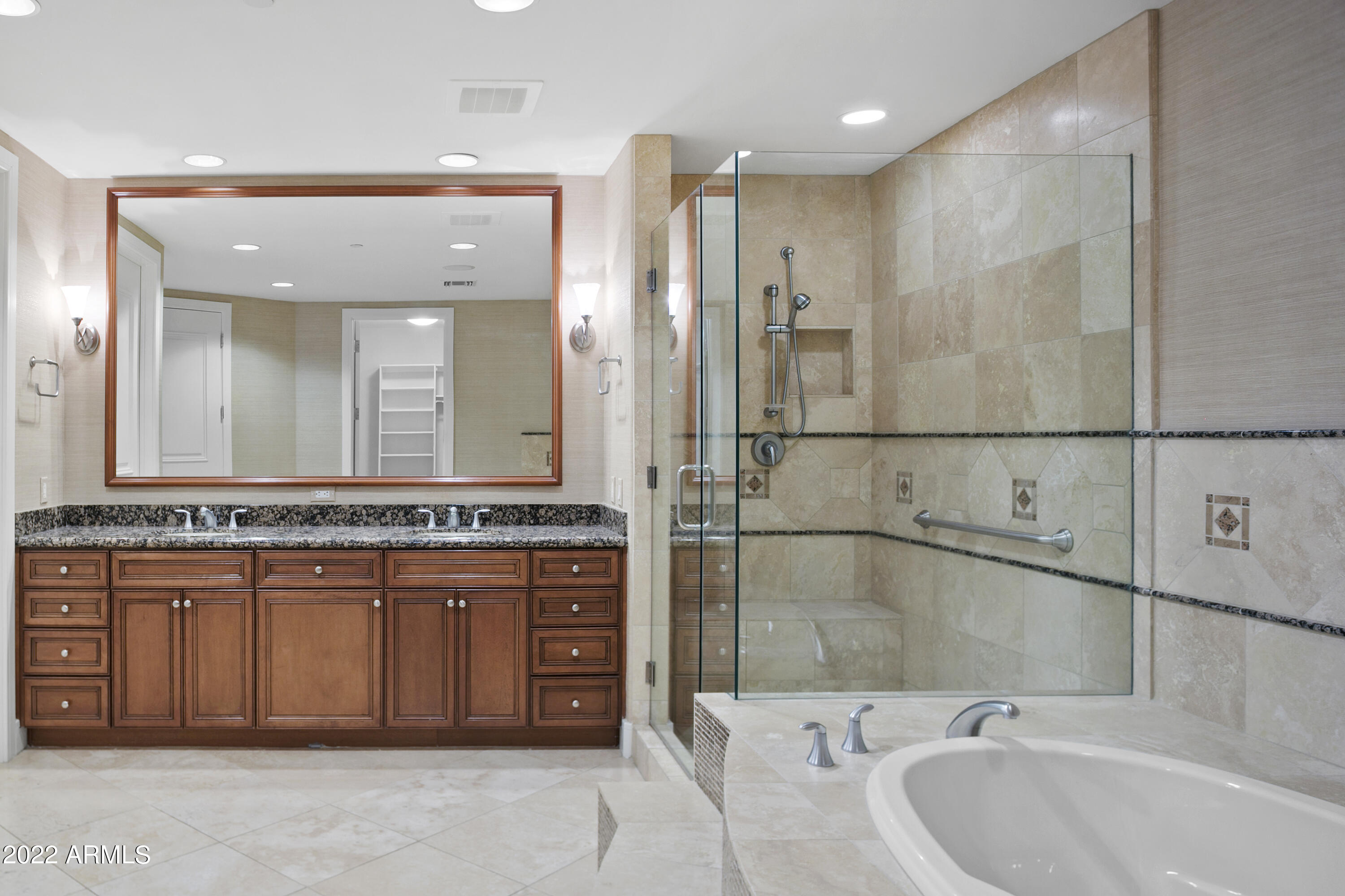 2211 East Camelback Road, Unit 402 Phoenix, AZ 85016 - Photo 17 of 27 Master Bath