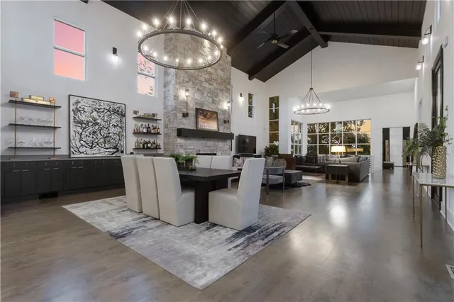 $1,995,000 | 6949 Watson's Country Lane, Parkville, MO 64152