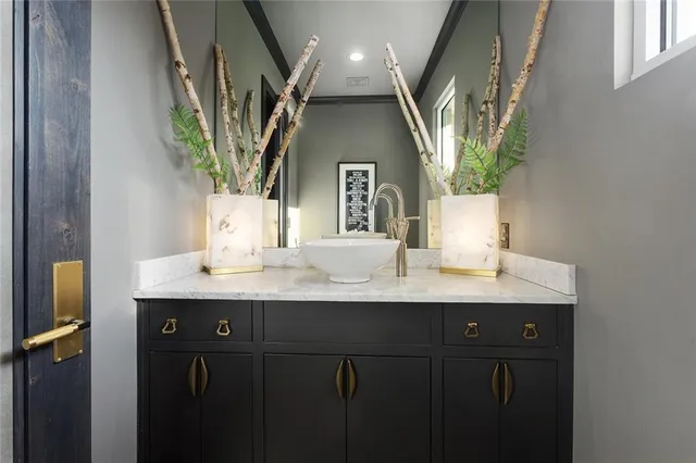 $1,995,000 | 6949 Watson's Country Lane, Parkville, MO 64152