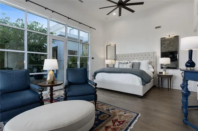 $1,995,000 | 6949 Watson's Country Lane, Parkville, MO 64152