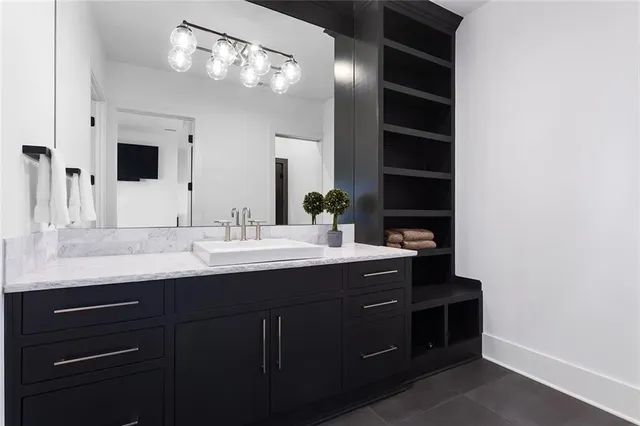 $1,995,000 | 6949 Watson's Country Lane, Parkville, MO 64152