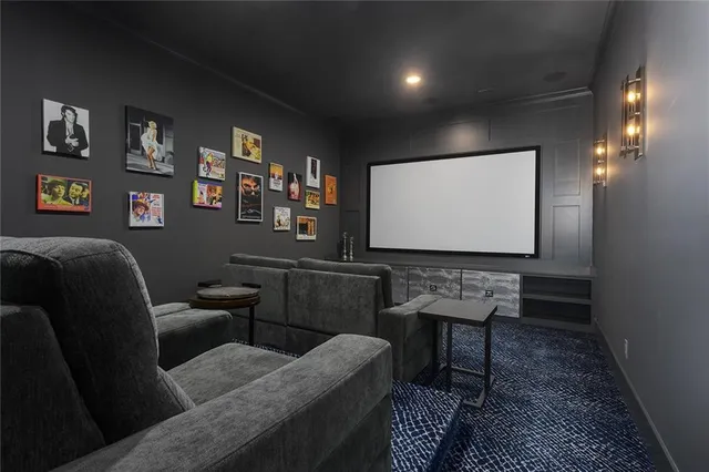 $1,995,000 | 6949 Watson's Country Lane, Parkville, MO 64152