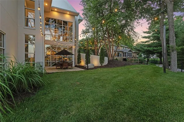 $1,995,000 | 6949 Watson's Country Lane, Parkville, MO 64152