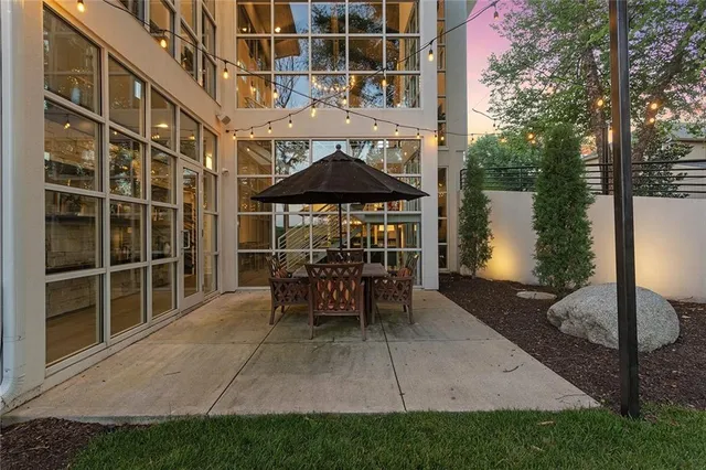 $1,995,000 | 6949 Watson's Country Lane, Parkville, MO 64152