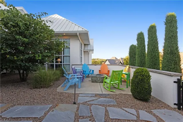 $1,995,000 | 6949 Watson's Country Lane, Parkville, MO 64152