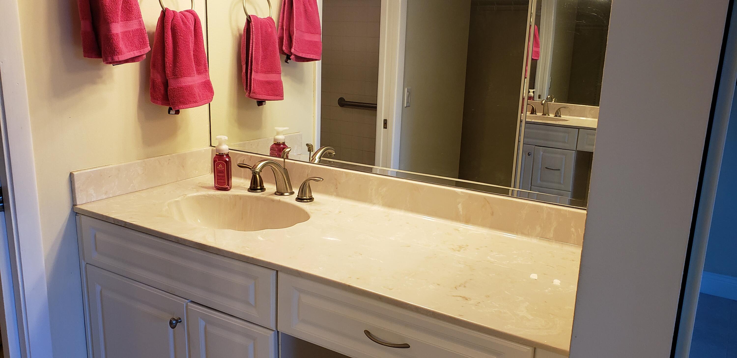 1001 Sabal Ridge Circle, Unit D Palm Beach Gardens, FL 33418 - Photo 16 of 40 Master Bath