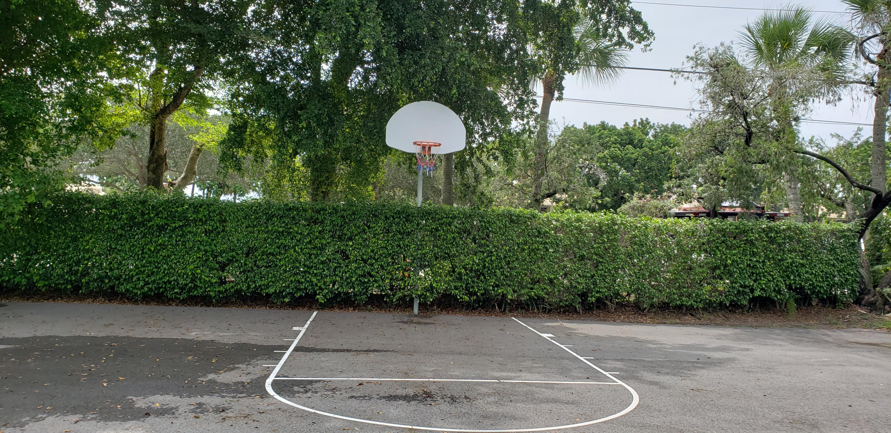 1001 Sabal Ridge Circle, Unit D Palm Beach Gardens, FL 33418 - Photo 34 of 40 basket ball court