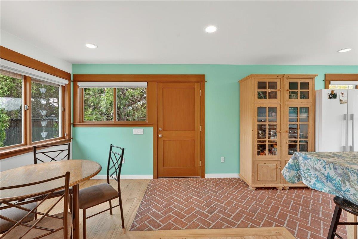 67 Hughes Road Watsonville, CA 95076 - Photo 4 of 33
