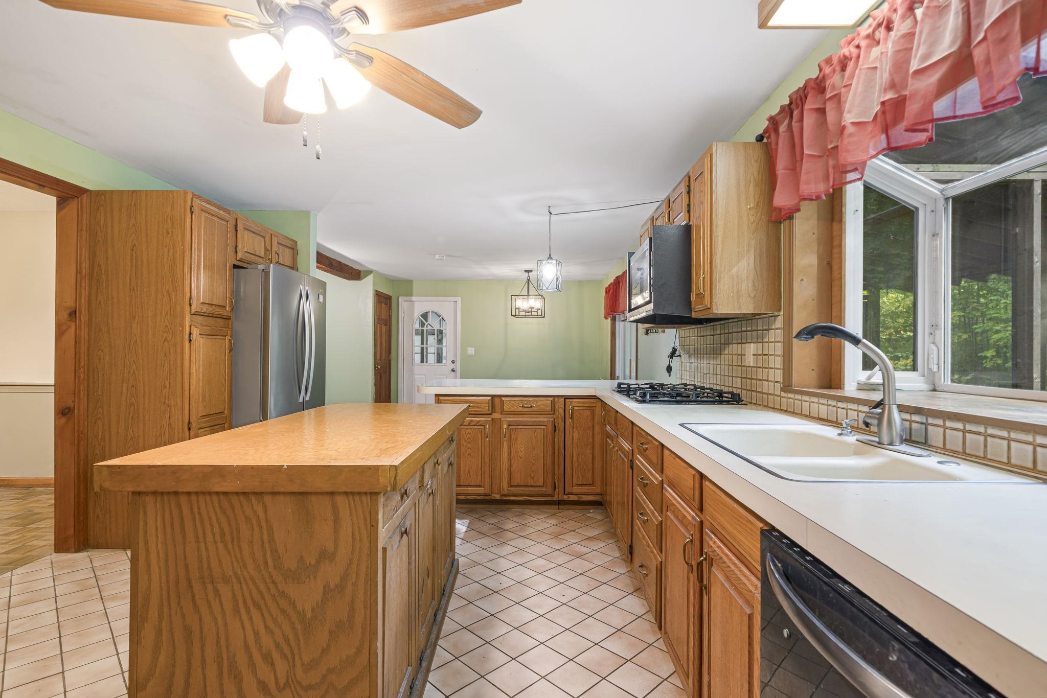 17 Gould Pond Road Hillsborough, NH 03244 - Photo 11 of 56 Gallery Image 11