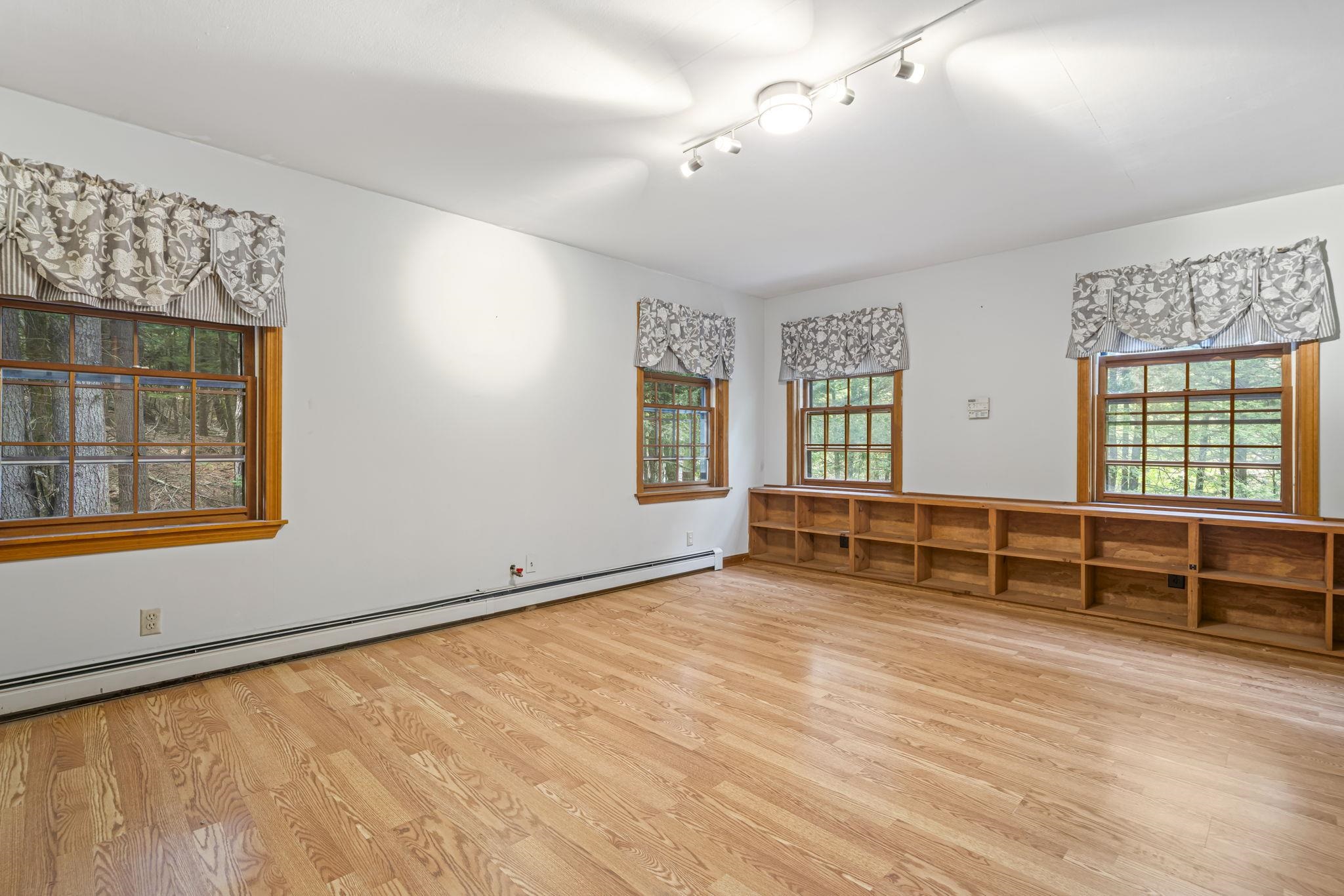 17 Gould Pond Road Hillsborough, NH 03244 - Photo 20 of 56 Gallery Image 20
