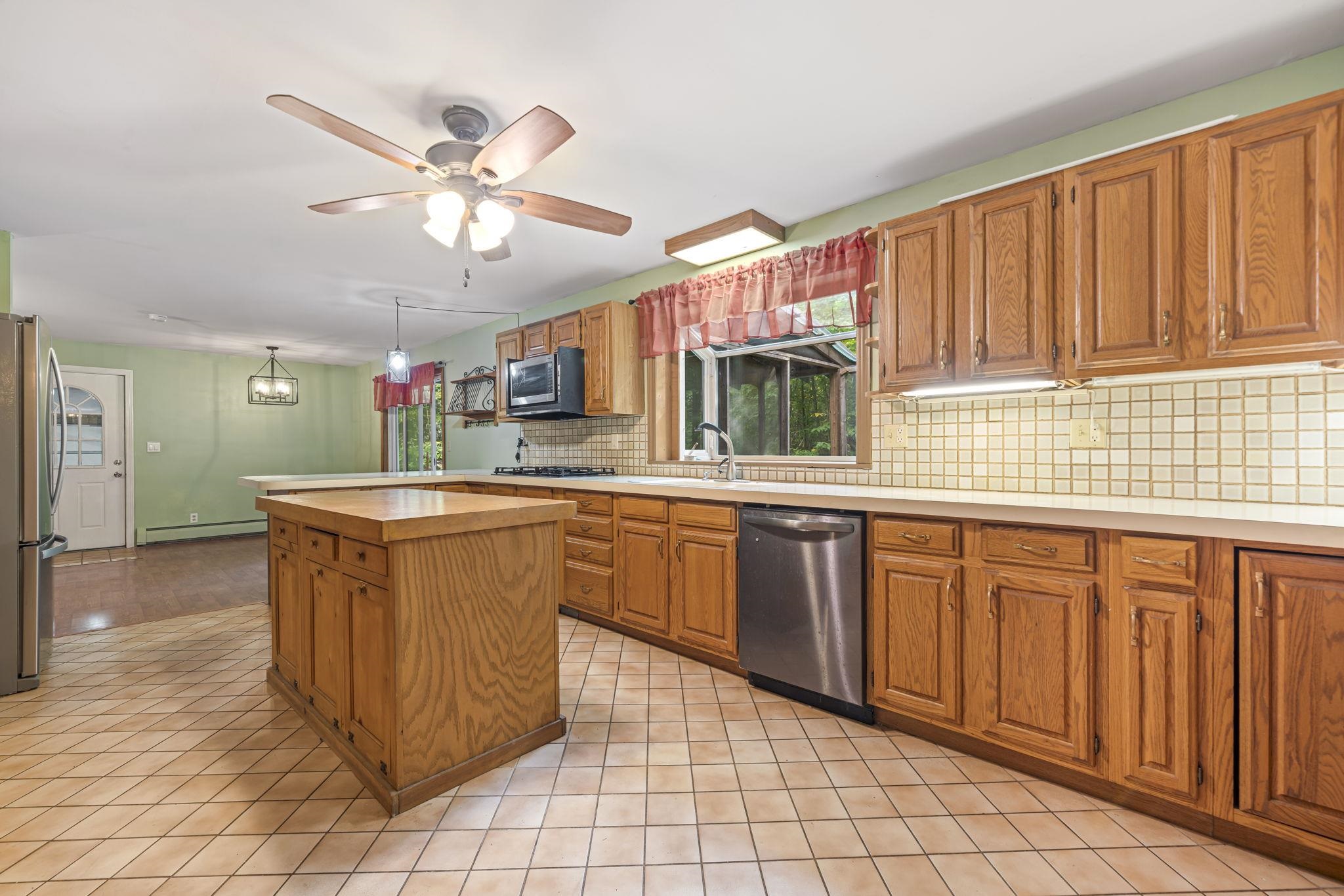 17 Gould Pond Road Hillsborough, NH 03244 - Photo 10 of 56 Gallery Image 10