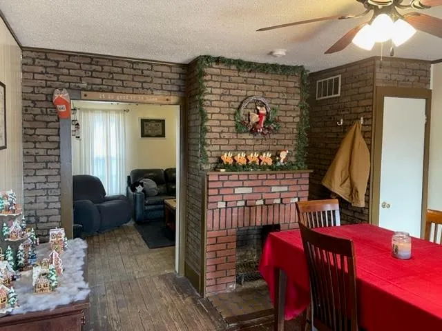 $49,900 | 510 East 8th Street, Newton, KS 67114