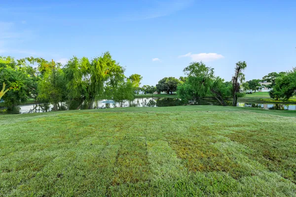 $389,000 | 90 Cool Crest, Point Blank, TX 77364