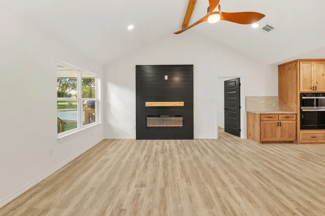 $415,000 | 90 Cool Crest, Point Blank, TX 77364