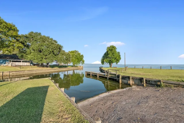 $415,000 | 90 Cool Crest, Point Blank, TX 77364