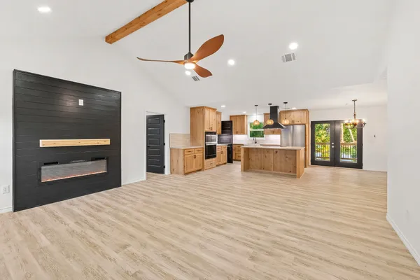 $389,000 | 90 Cool Crest, Point Blank, TX 77364