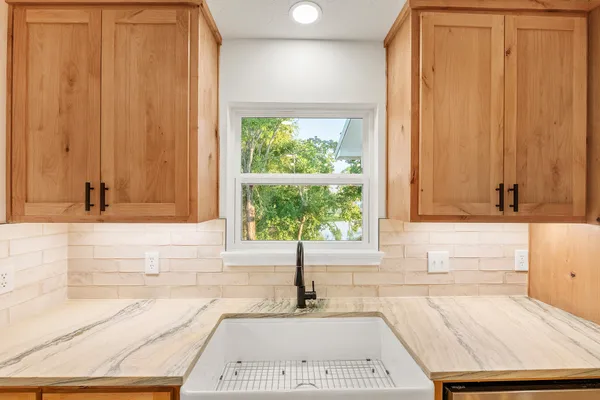 $389,000 | 90 Cool Crest, Point Blank, TX 77364