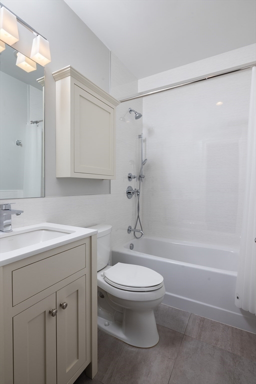 131 St Botolph Street, Unit A Boston, MA 02115 - Photo 17 of 19