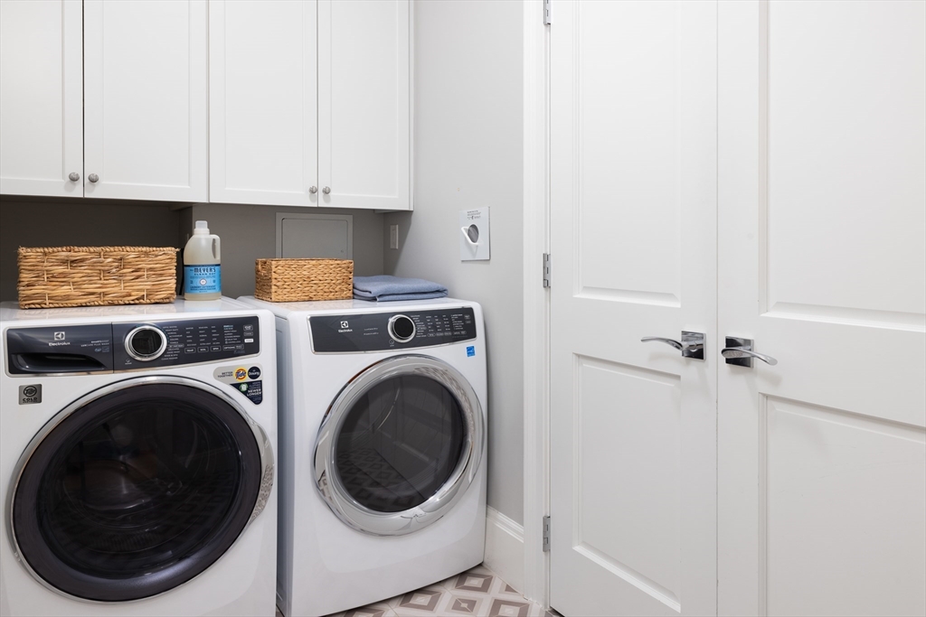 131 St Botolph Street, Unit A Boston, MA 02115 - Photo 18 of 19