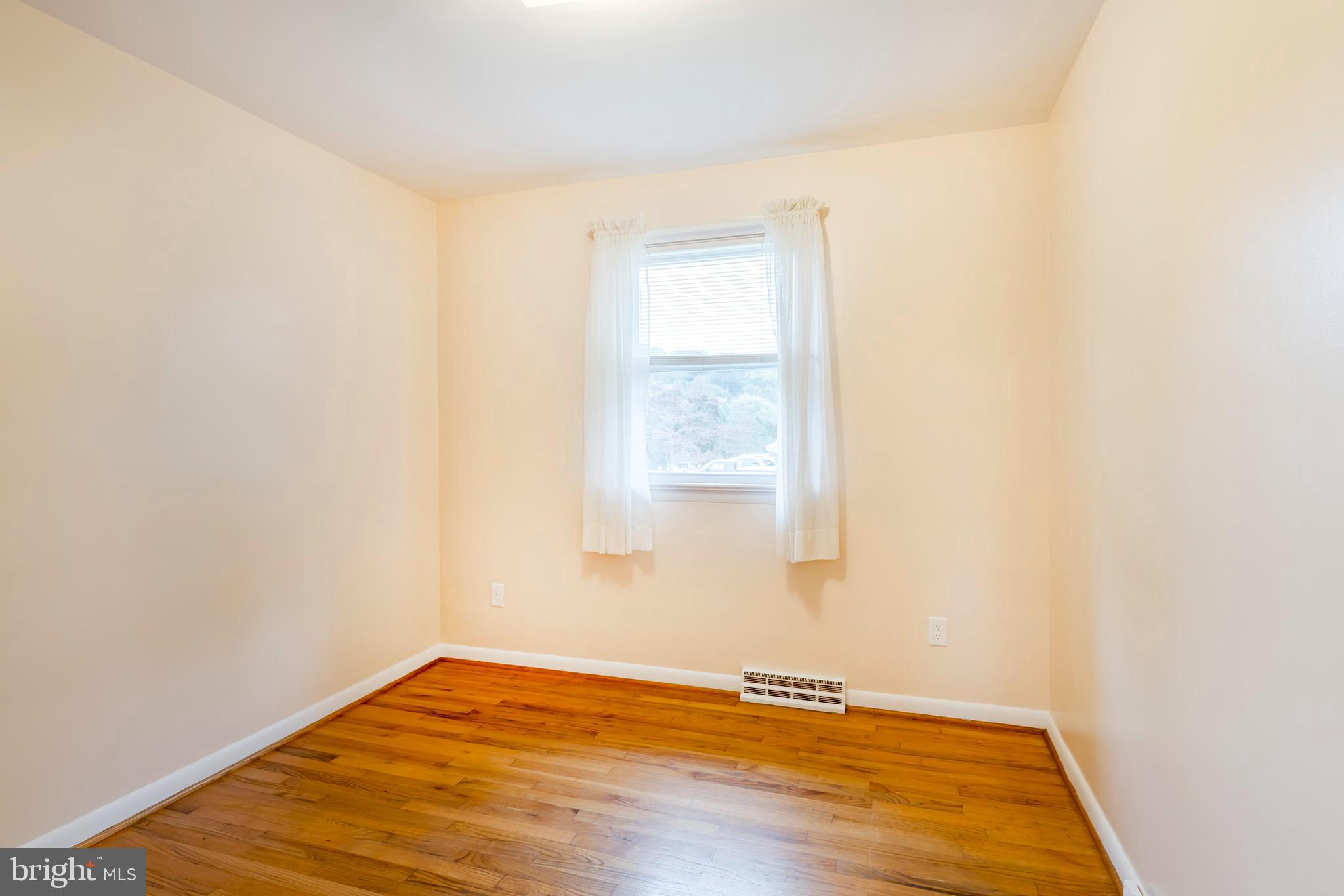 1665 Valley Forge Road Lancaster, PA 17603 - Photo 12 of 23 Bedroom 3