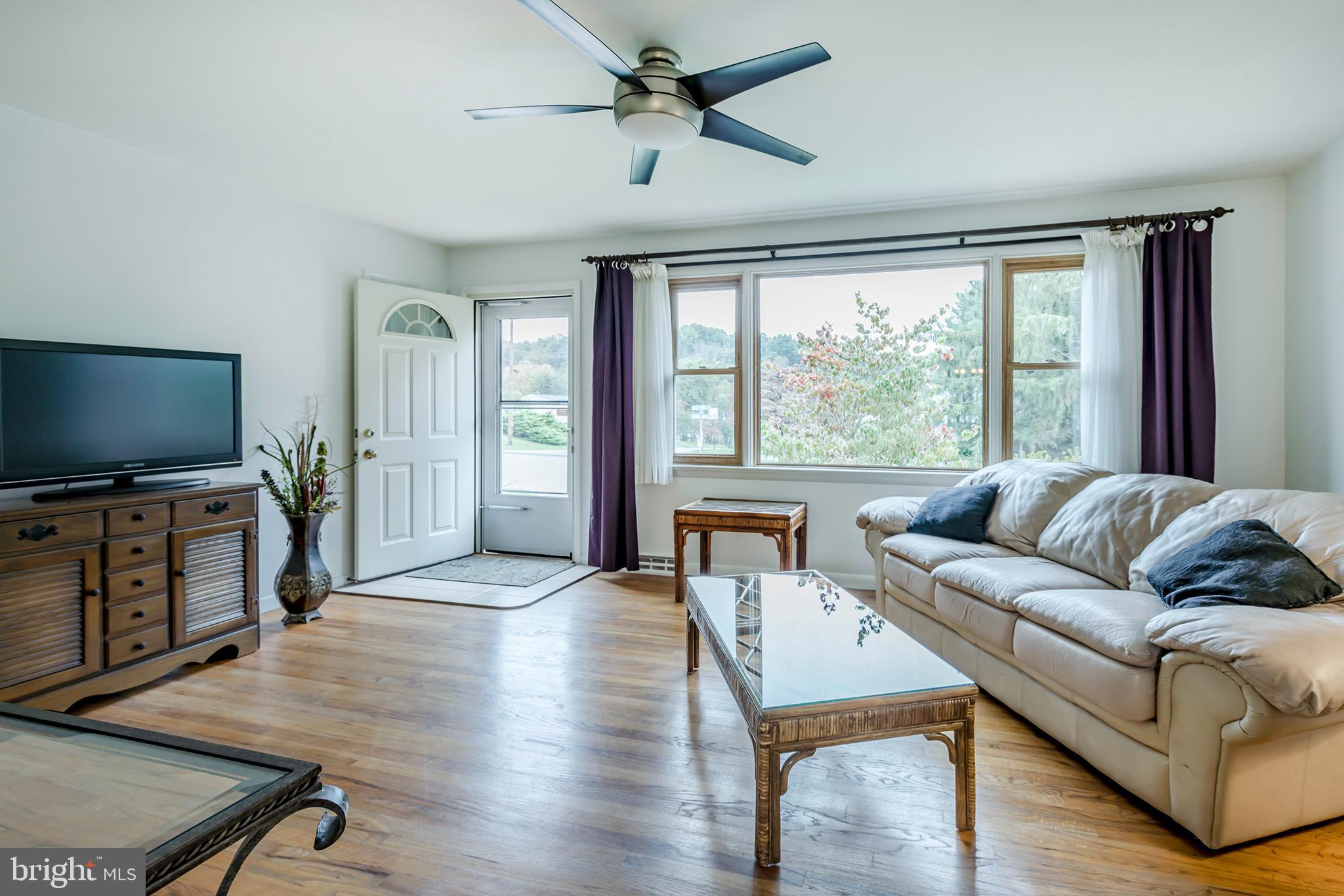 1665 Valley Forge Road Lancaster, PA 17603 - Photo 4 of 23 Living room 2