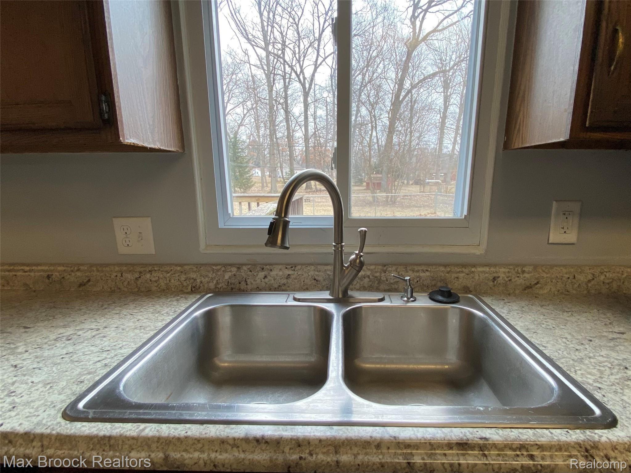 2495 Frankson Avenue Rochester, MI 48307 - Photo 12 of 22 kitchen sink.jpg