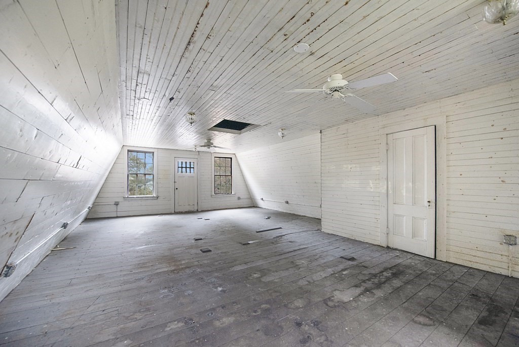 18 Crowninshield Road Marblehead, MA 01945 - Photo 25 of 31