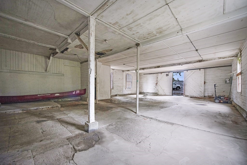 18 Crowninshield Road Marblehead, MA 01945 - Photo 26 of 31