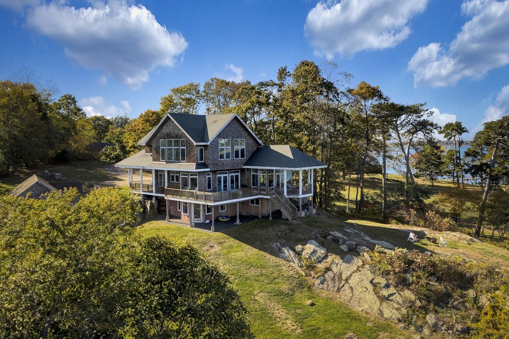 18 Crowninshield Road Marblehead, MA 01945 - Photo 7 of 31