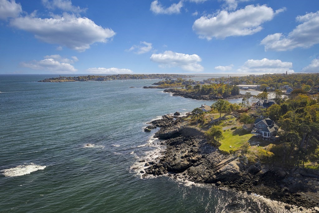 18 Crowninshield Road Marblehead, MA 01945 - Photo 9 of 31