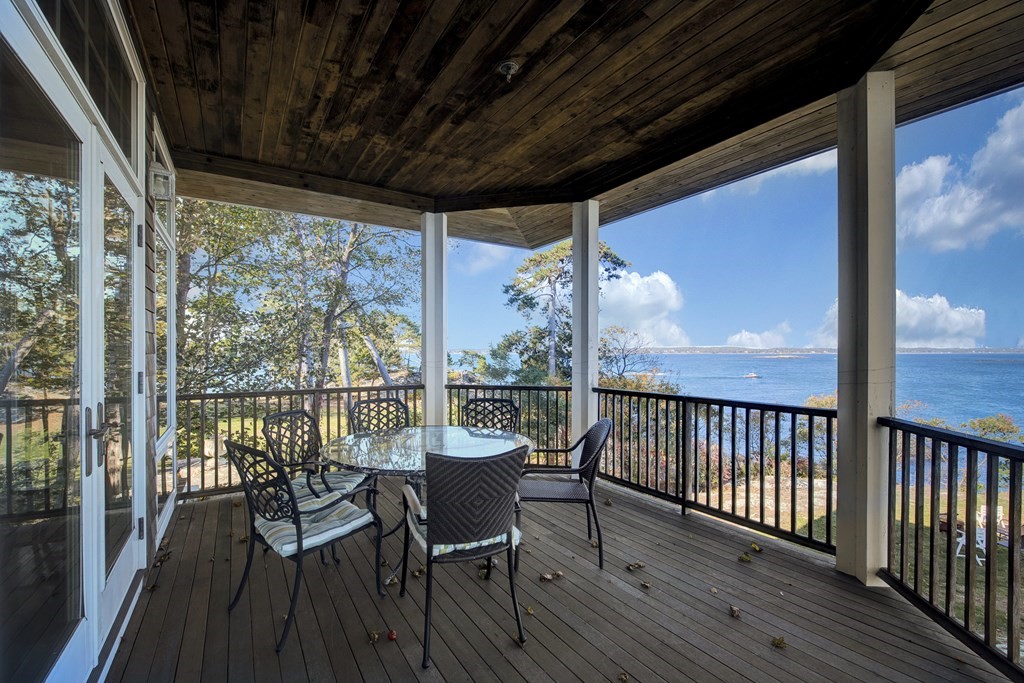 18 Crowninshield Road Marblehead, MA 01945 - Photo 10 of 31