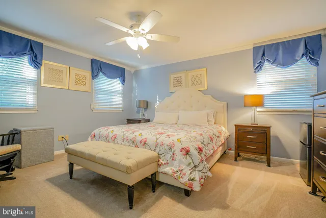 $579,900 | 245 Barclay Circle, Cheltenham, PA 19012