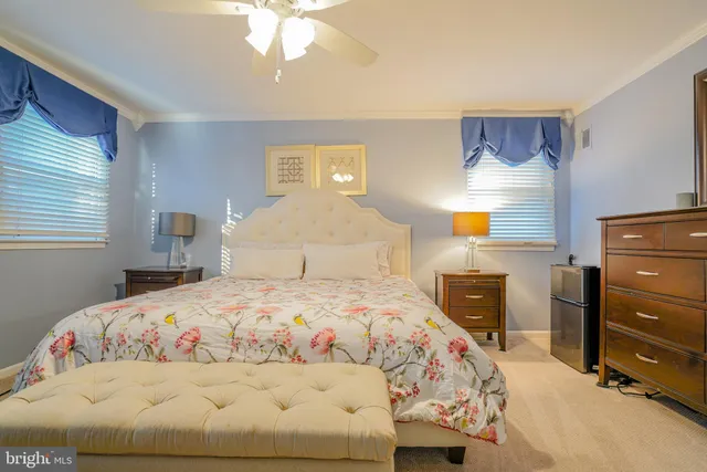 $579,900 | 245 Barclay Circle, Cheltenham, PA 19012