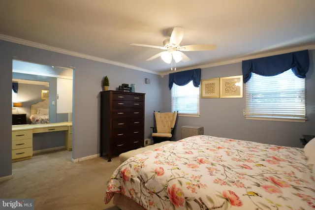 $579,900 | 245 Barclay Circle, Cheltenham, PA 19012